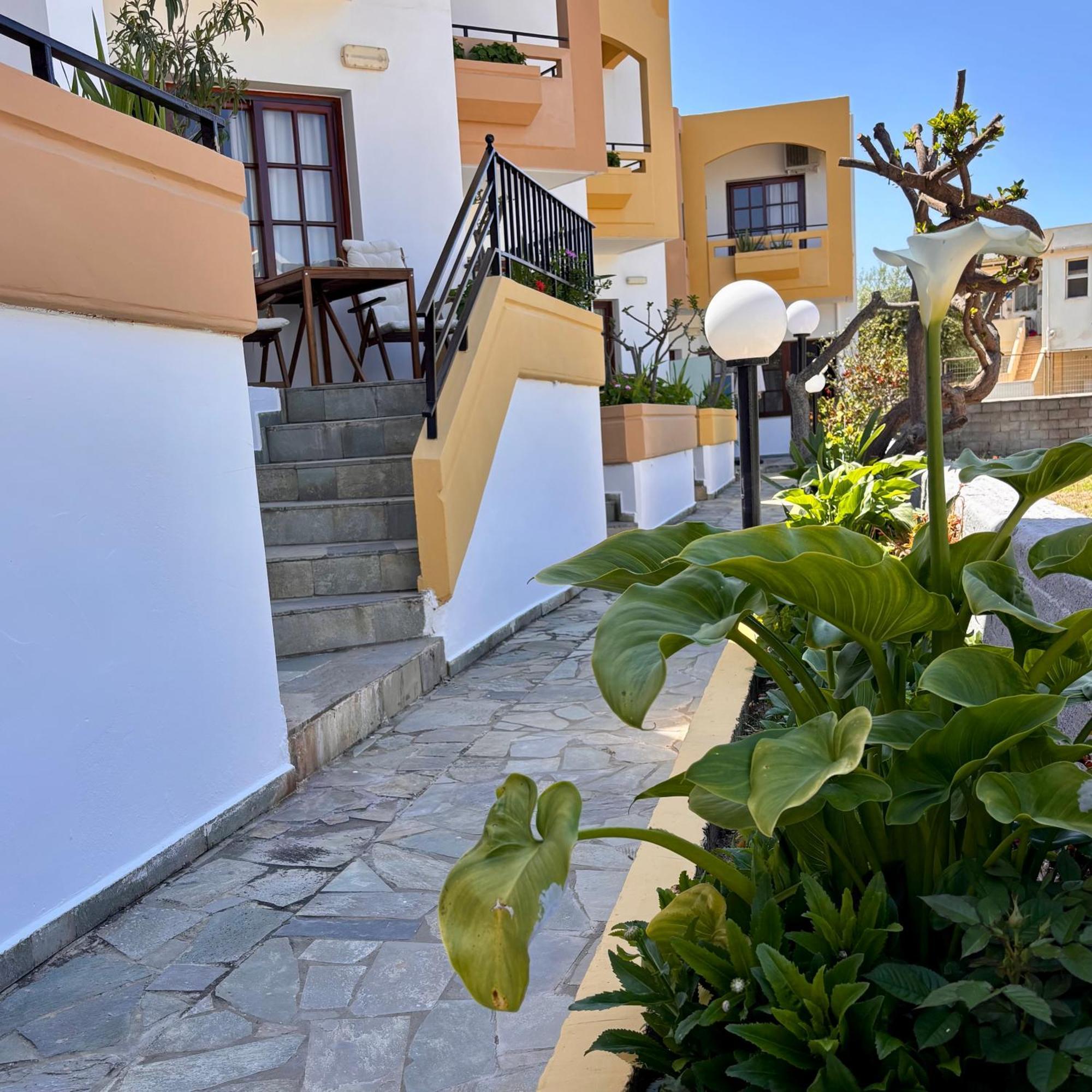 Menelaos Apartments Daratsos Exterior foto